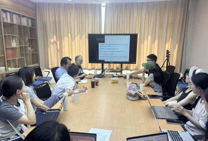 深圳大学Péter Hajdu教授应邀为beat365官网师生作学术讲座